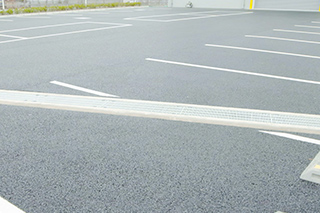 セレモニーホール八尾の駐車場